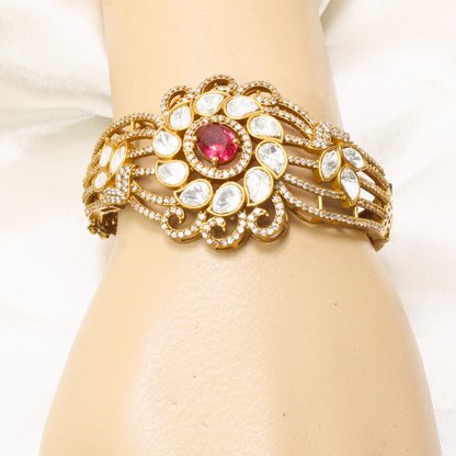 POLKI MOISSANITE FLOWER ANTIQUE GOLDEN BRACELET-RED