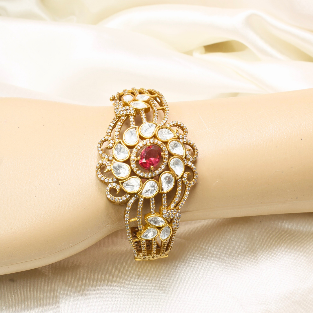 POLKI MOISSANITE FLOWER ANTIQUE GOLDEN BRACELET-RED