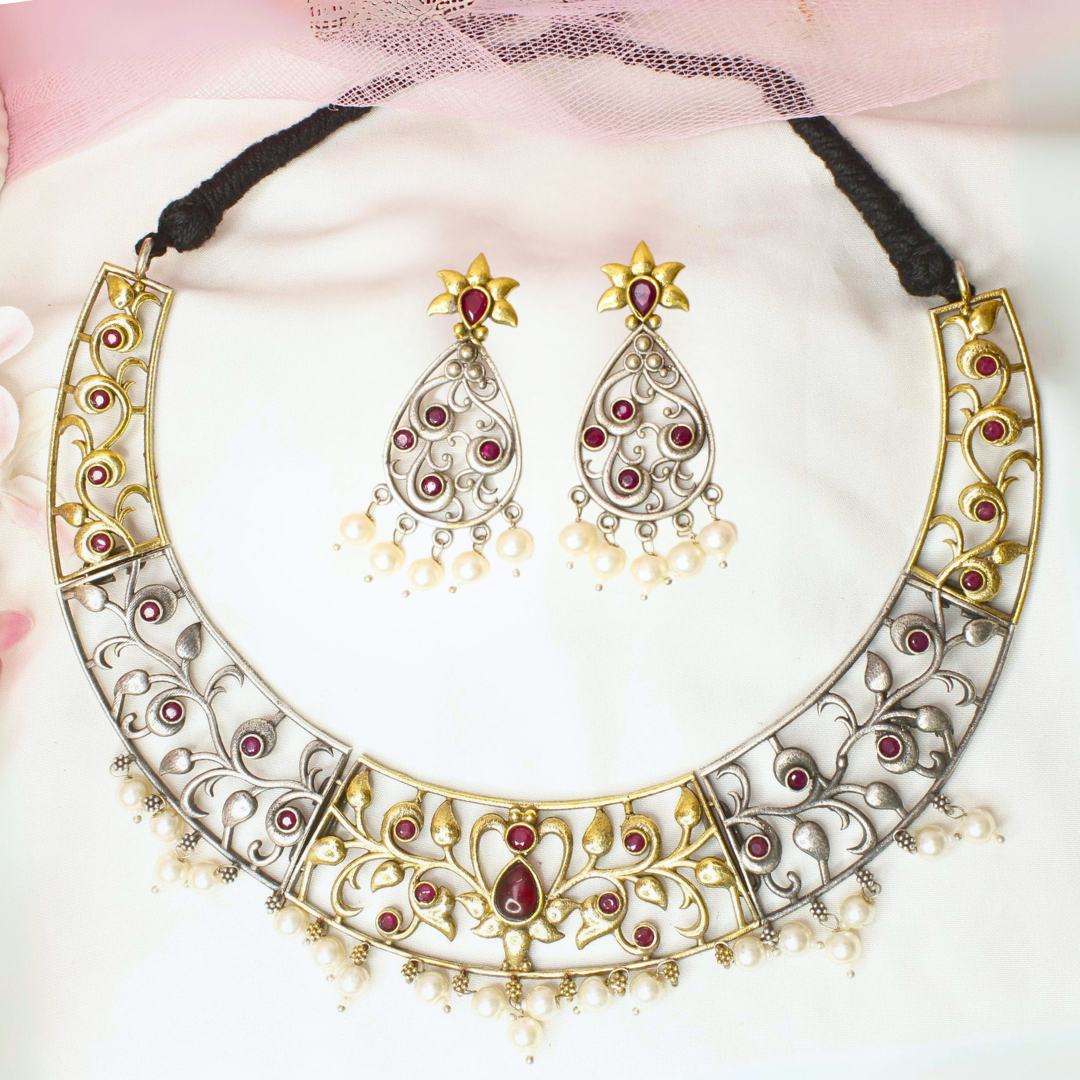 DUAL-TONE CUTWORK NECKLACE SET