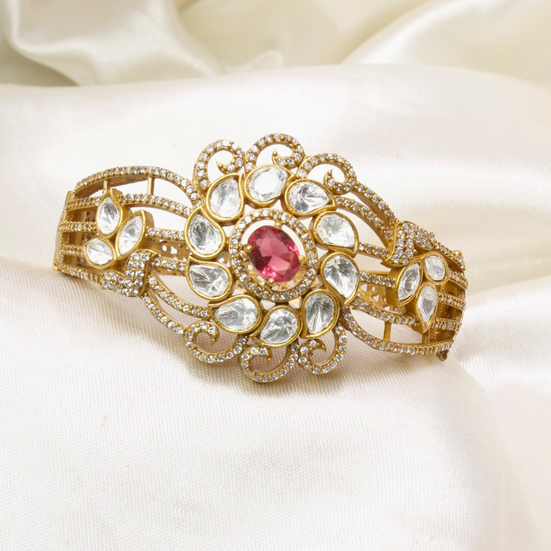 POLKI MOISSANITE FLOWER ANTIQUE GOLDEN BRACELET-RED