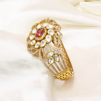 POLKI MOISSANITE FLOWER ANTIQUE GOLDEN BRACELET-RED