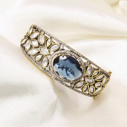 POLKI MOISSANITE BIG STONE ANTIQUE GOLDEN BRACELET-BLUE