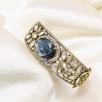 POLKI MOISSANITE BIG STONE ANTIQUE GOLDEN BRACELET-BLUE