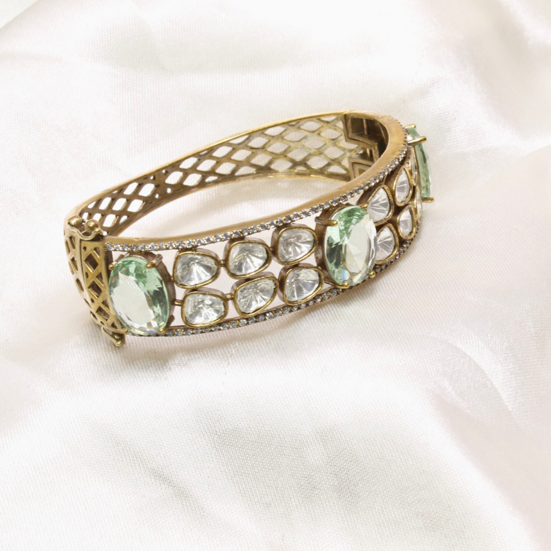 POLKI MOISSANITE ANTIQUE GOLDEN BRACELET-LIGHT GREEN