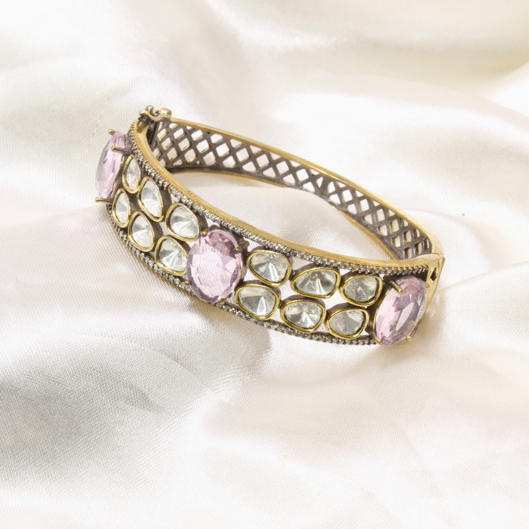 POLKI MOISSANITE ANTIQUE GOLDEN BRACELET-PINK