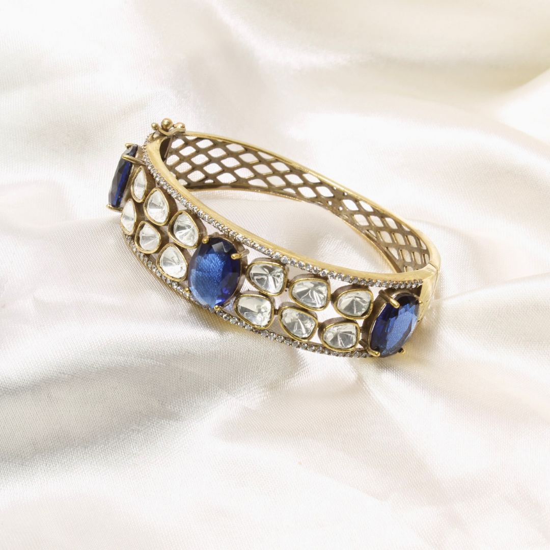 POLKI MOISSANITE ANTIQUE GOLDEN BRACELET-BLUE