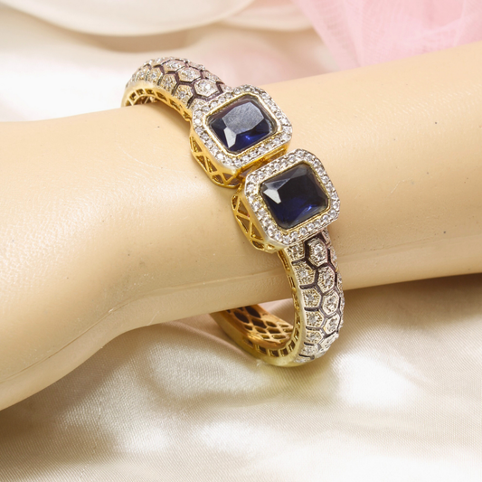 DIAMOND LOOK ALIKE BRACELET GOLDEN POLISH-BLUE