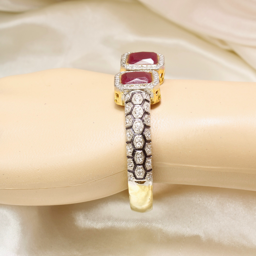 DIAMOND LOOK ALIKE BRACELET GOLDEN POLISH-RED