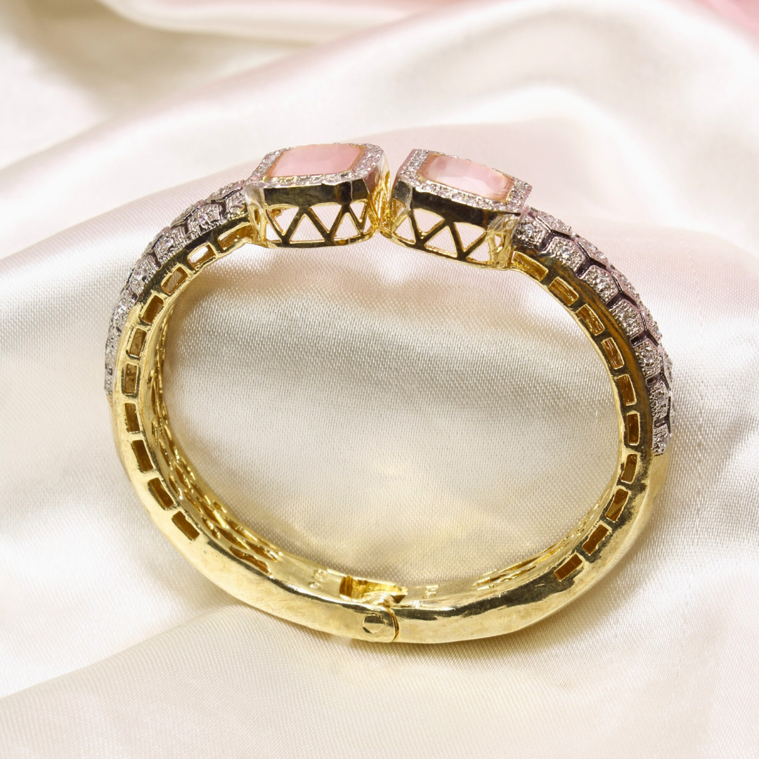 DIAMOND LOOK ALIKE BRACELET GOLDEN POLISH-PINK