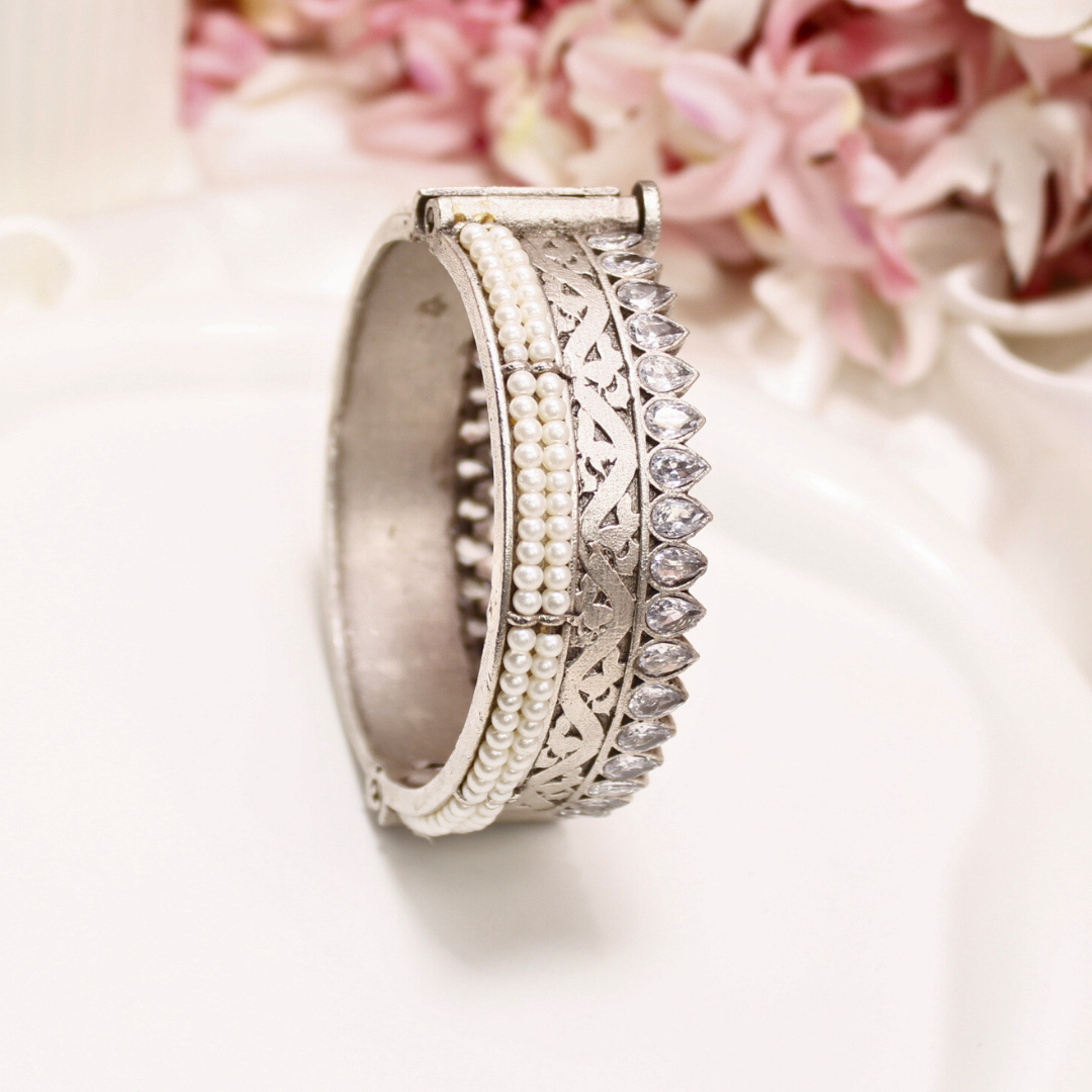 ZAVERI- SILVER REPLICA PEARL KADA