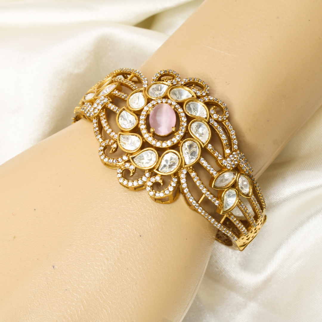 POLKI MOISSANITE FLOWER ANTIQUE GOLDEN BRACELET-PINK