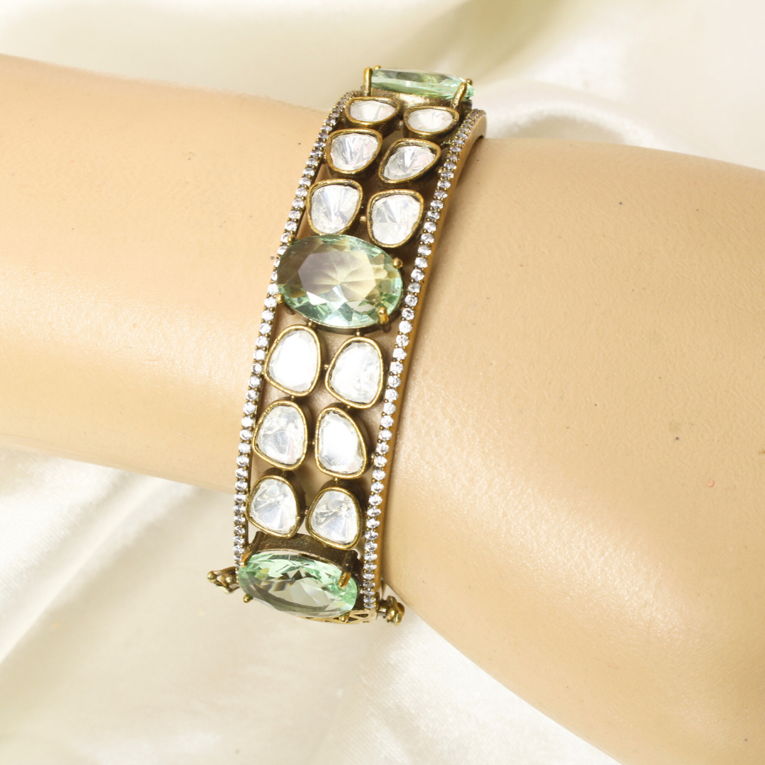 POLKI MOISSANITE ANTIQUE GOLDEN BRACELET-LIGHT GREEN