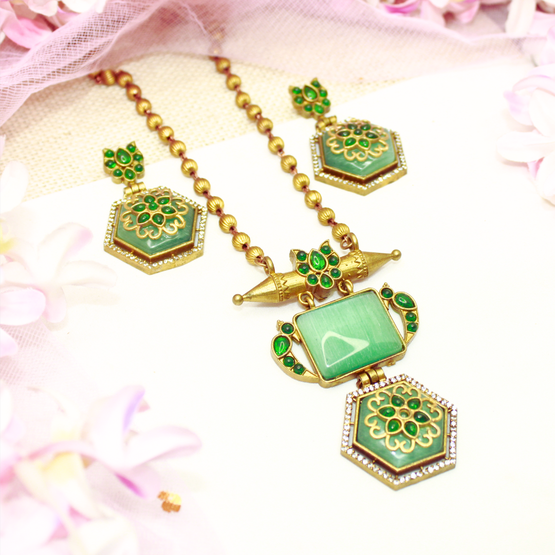 RAJWADI PENDANT SET-GREEN