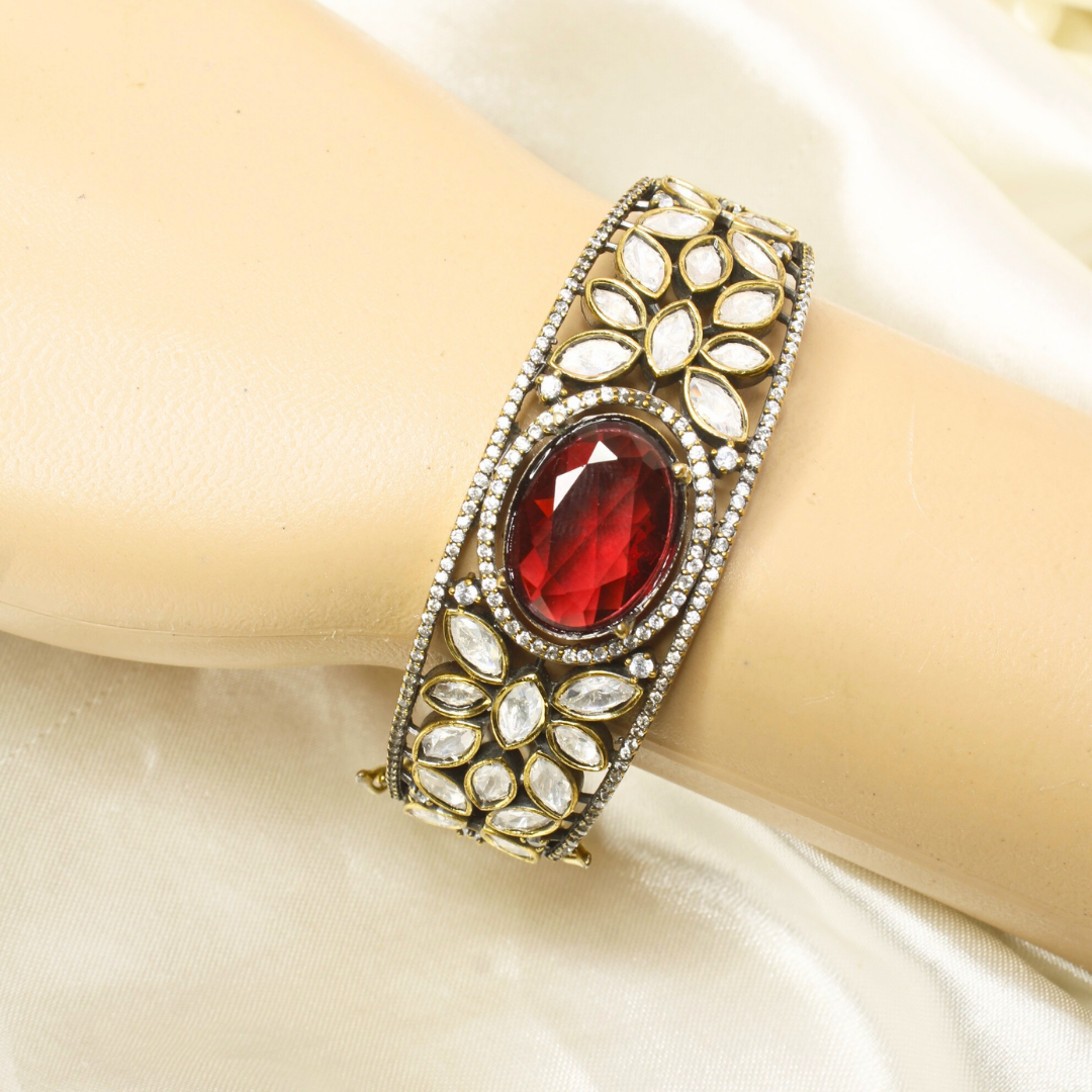 POLKI MOISSANITE BIG STONE ANTIQUE GOLDEN BRACELET-RED