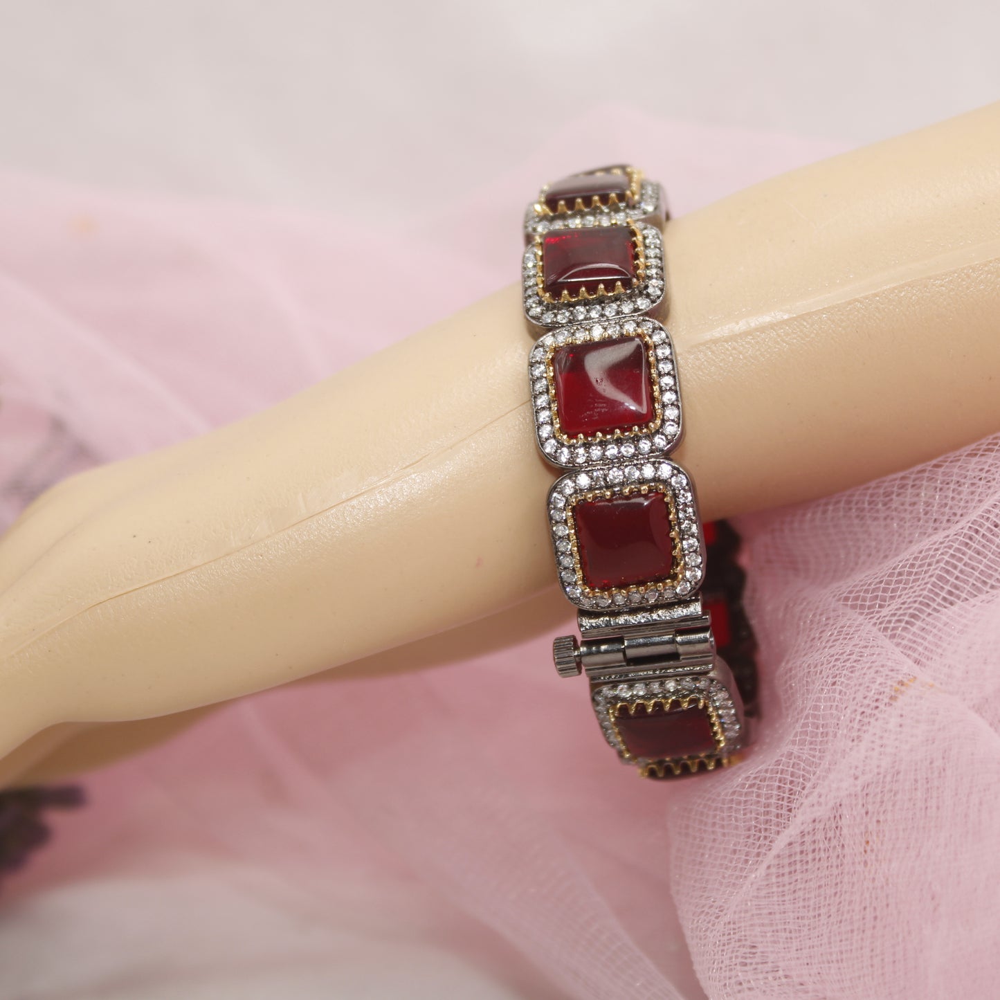 SABYASACHI INSPIRED KADA-RED