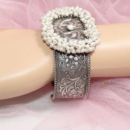 SILVER REPLICA CUFF BRACELET WITH PEARLS