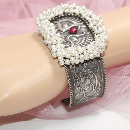 SILVER REPLICA CUFF BRACELET WITH PEARLS