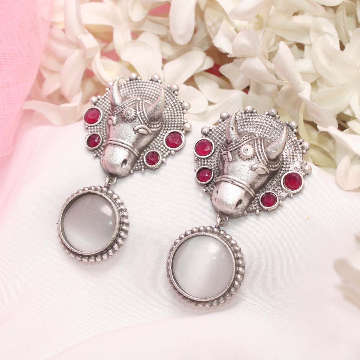 BIG NANDI FACE WITH MONALISA STONE EARRING-GREY -EARRING