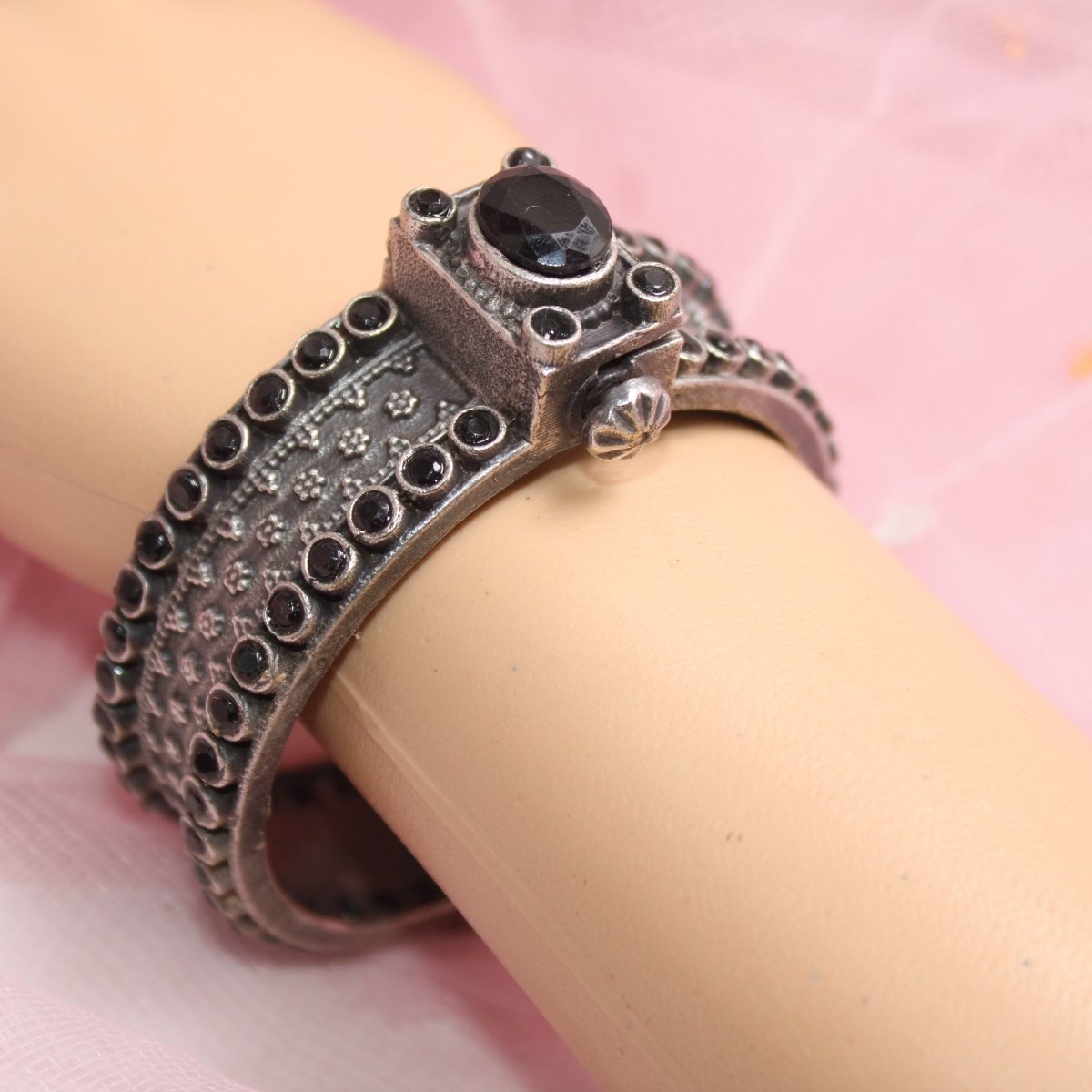 BOHO BIG STONE KADA-BLACK -kada