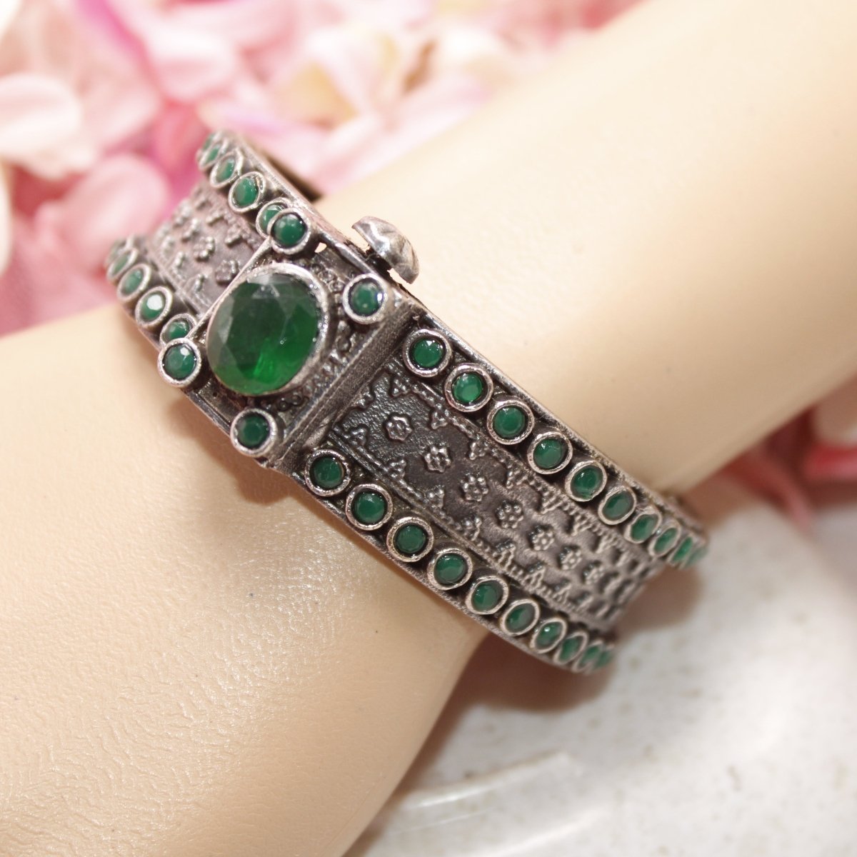 BOHO BIG STONE KADA - GREEN - kada