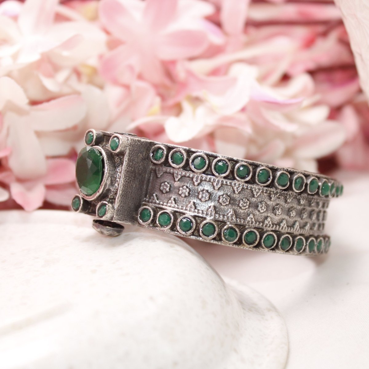 BOHO BIG STONE KADA - GREEN - kada