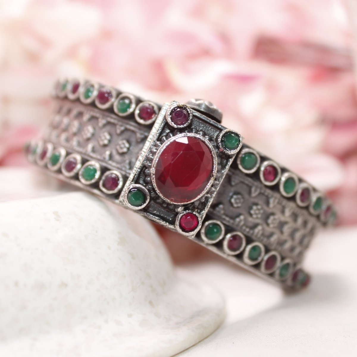 BOHO BIG STONE KADA - RED & GREEN - kada