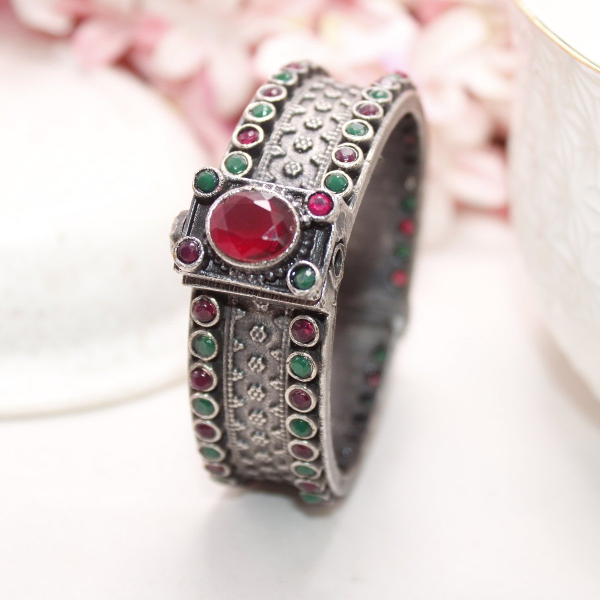 BOHO BIG STONE KADA - RED & GREEN - kada