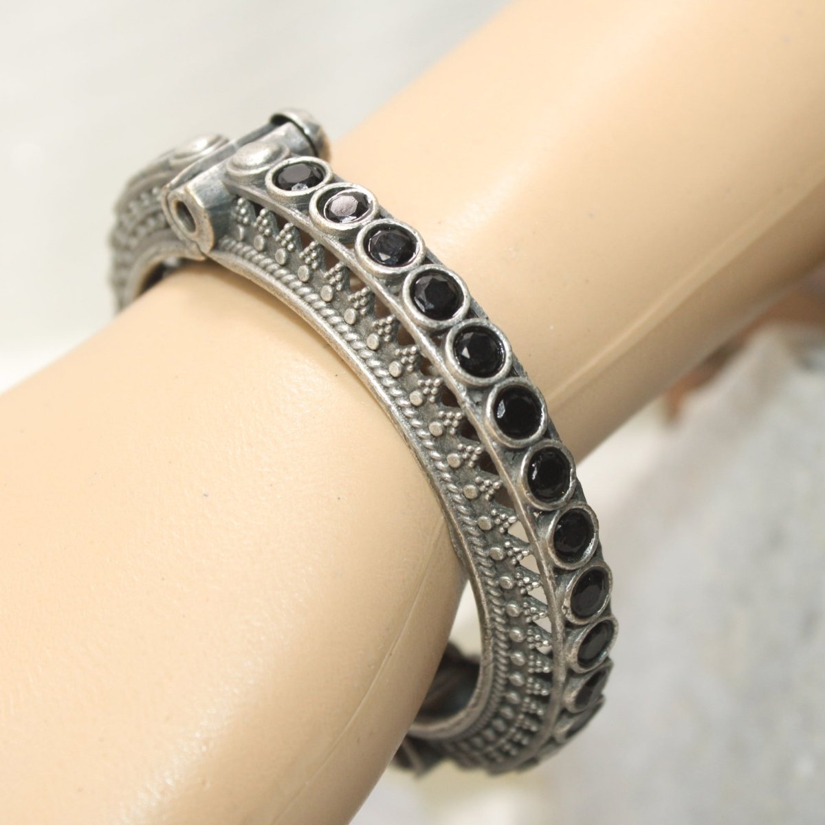 BOHO CHAKRA PATTERN MULTI STONE KADA - BLACK - kada