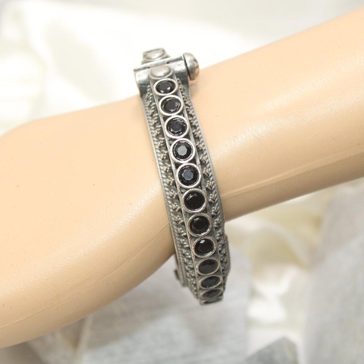 BOHO CHAKRA PATTERN MULTI STONE KADA - BLACK - kada