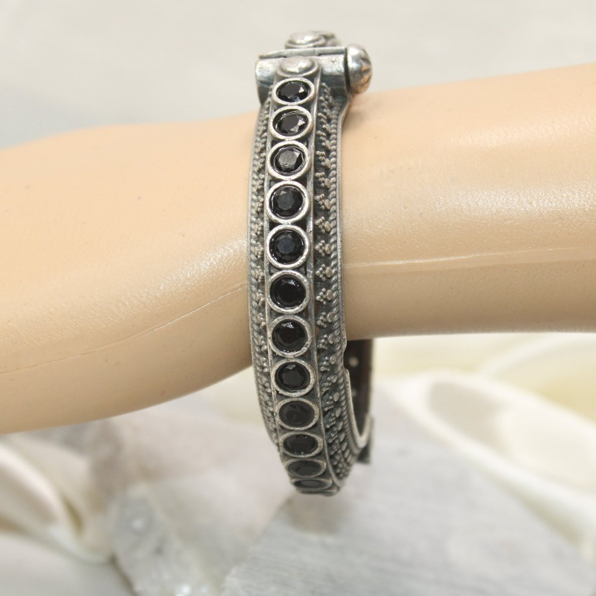 BOHO CHAKRA PATTERN MULTI STONE KADA - BLACK - kada