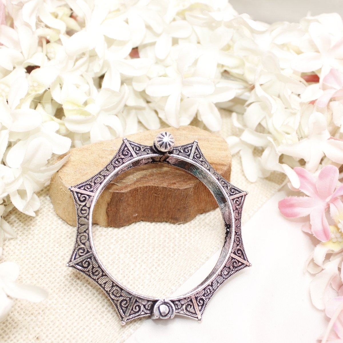 BOHO CUTWORK IN CHAKRA PATTERN KADA -kada