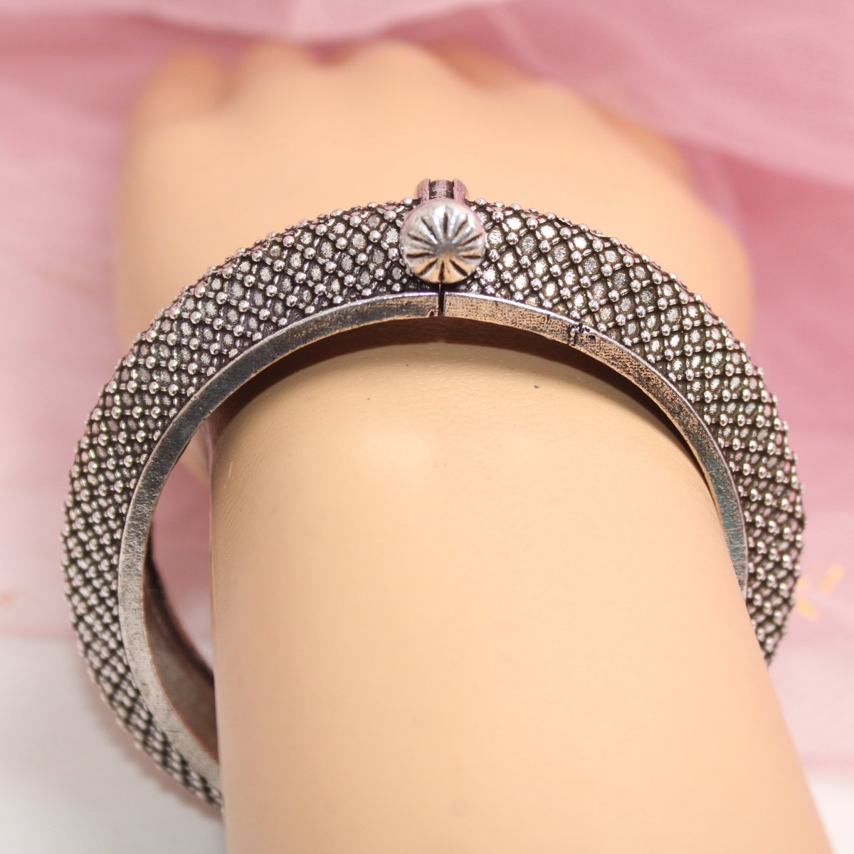 BOHO MESH WITH DOT PATTERN KADA -kada