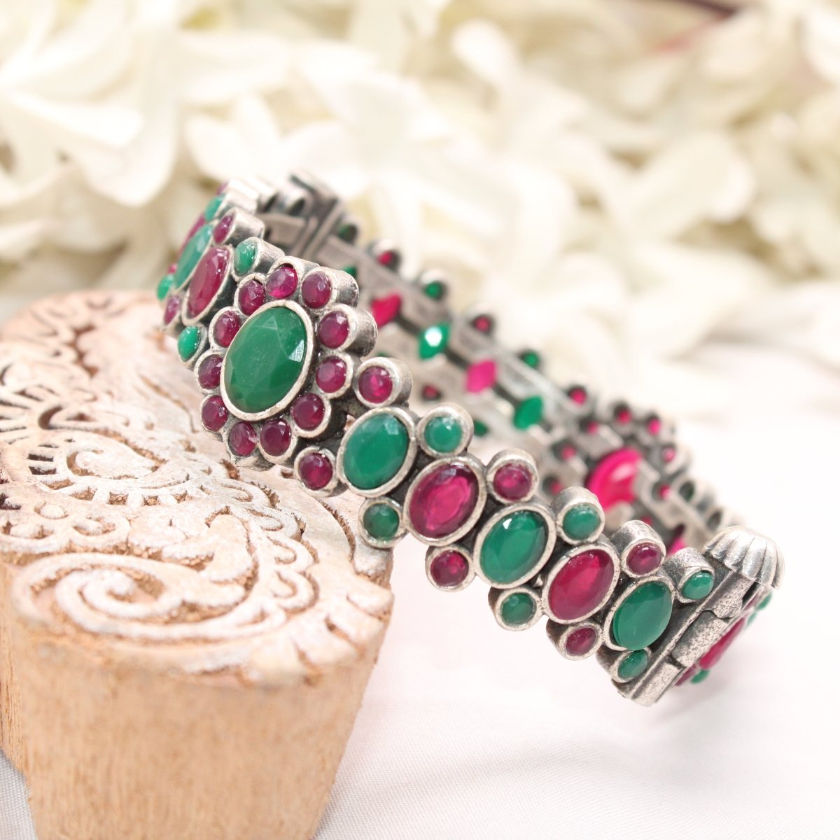 BOHO OVAL STONE KADA MAROON & GREEN STONE MATTE FINISH-SINGLE KADA -kada