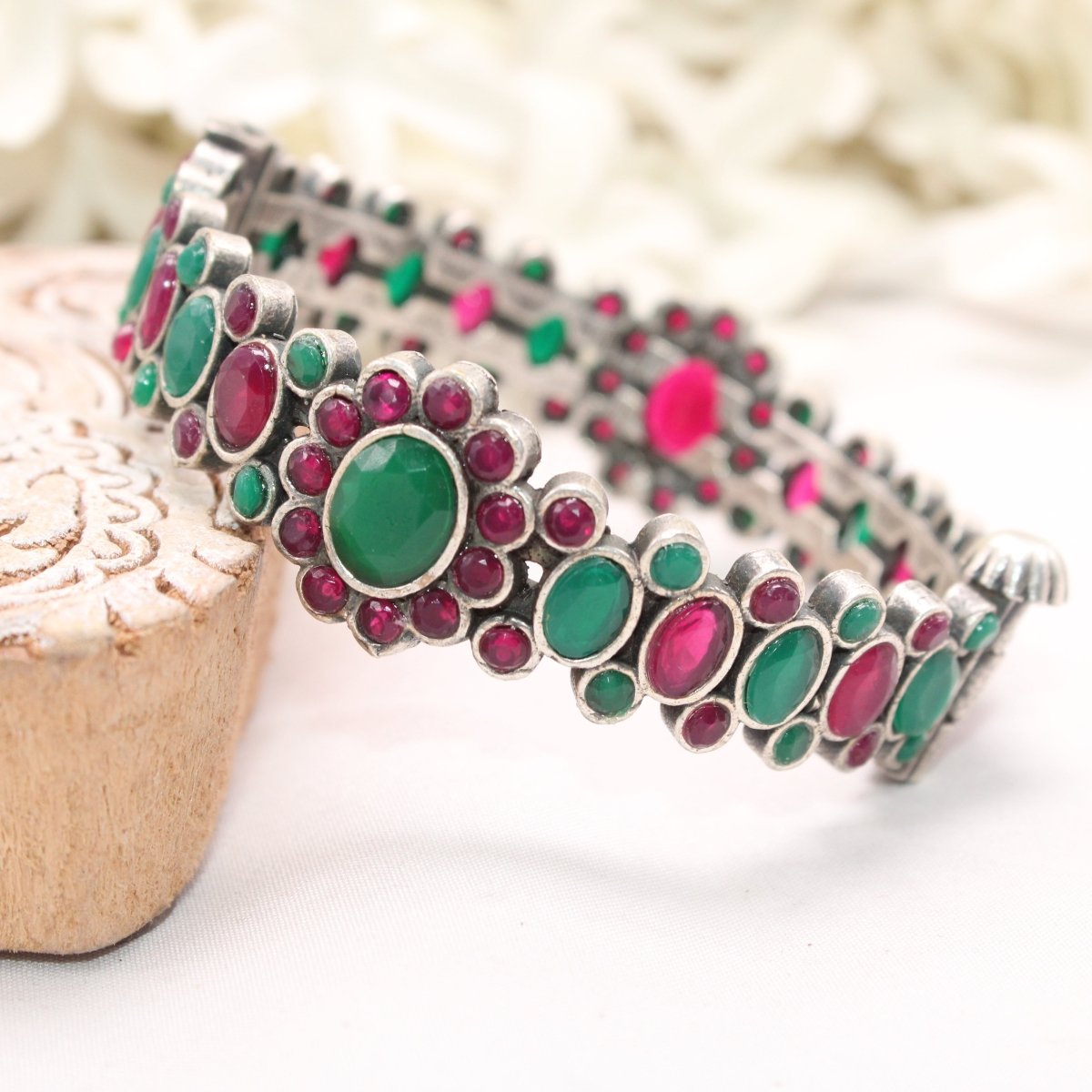 BOHO OVAL STONE KADA MAROON & GREEN STONE MATTE FINISH-SINGLE KADA -kada