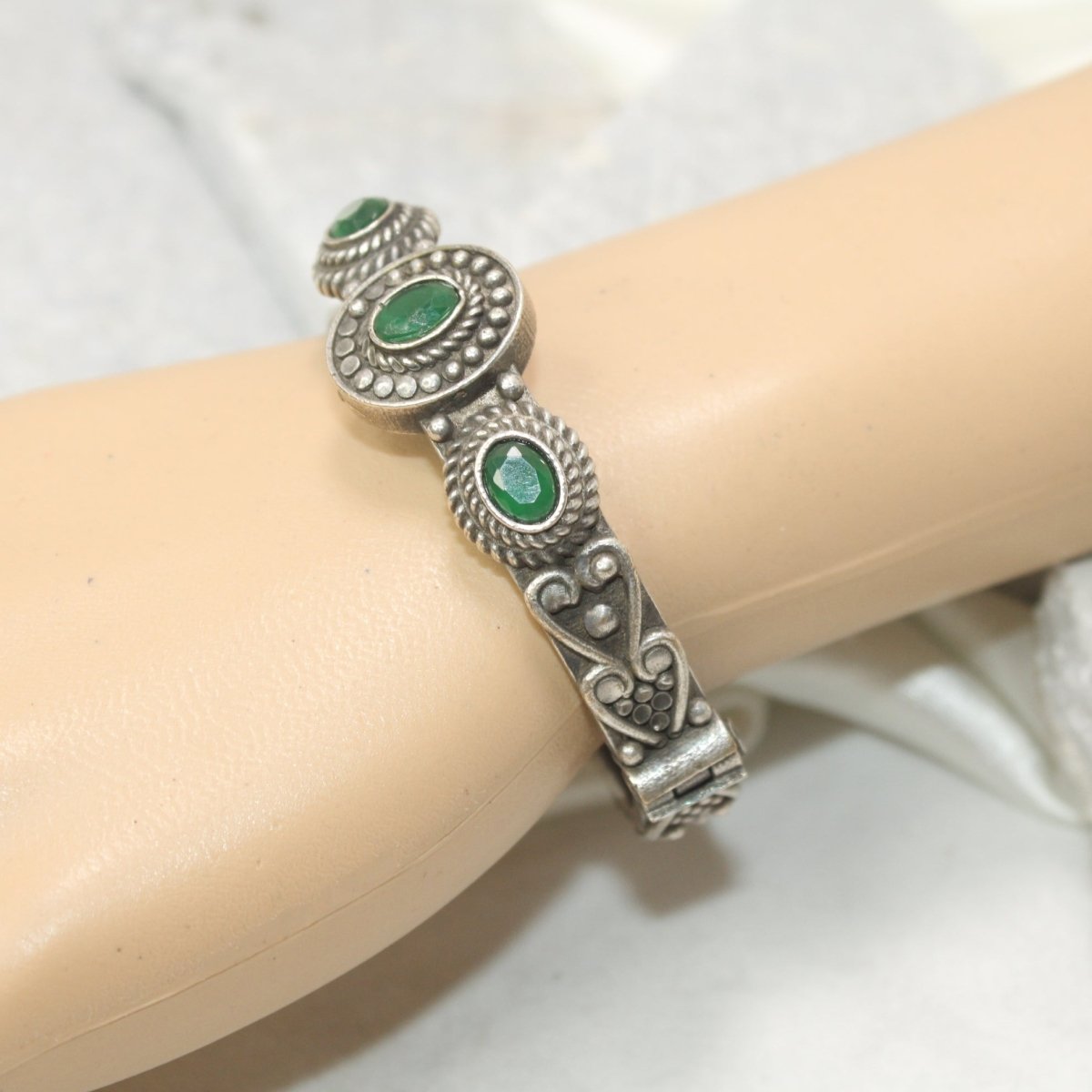 BRACELET LOOK ANTIQUE FINISH KADA - GREEN - kada