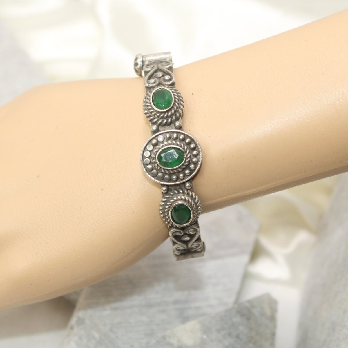 BRACELET LOOK ANTIQUE FINISH KADA - GREEN - kada