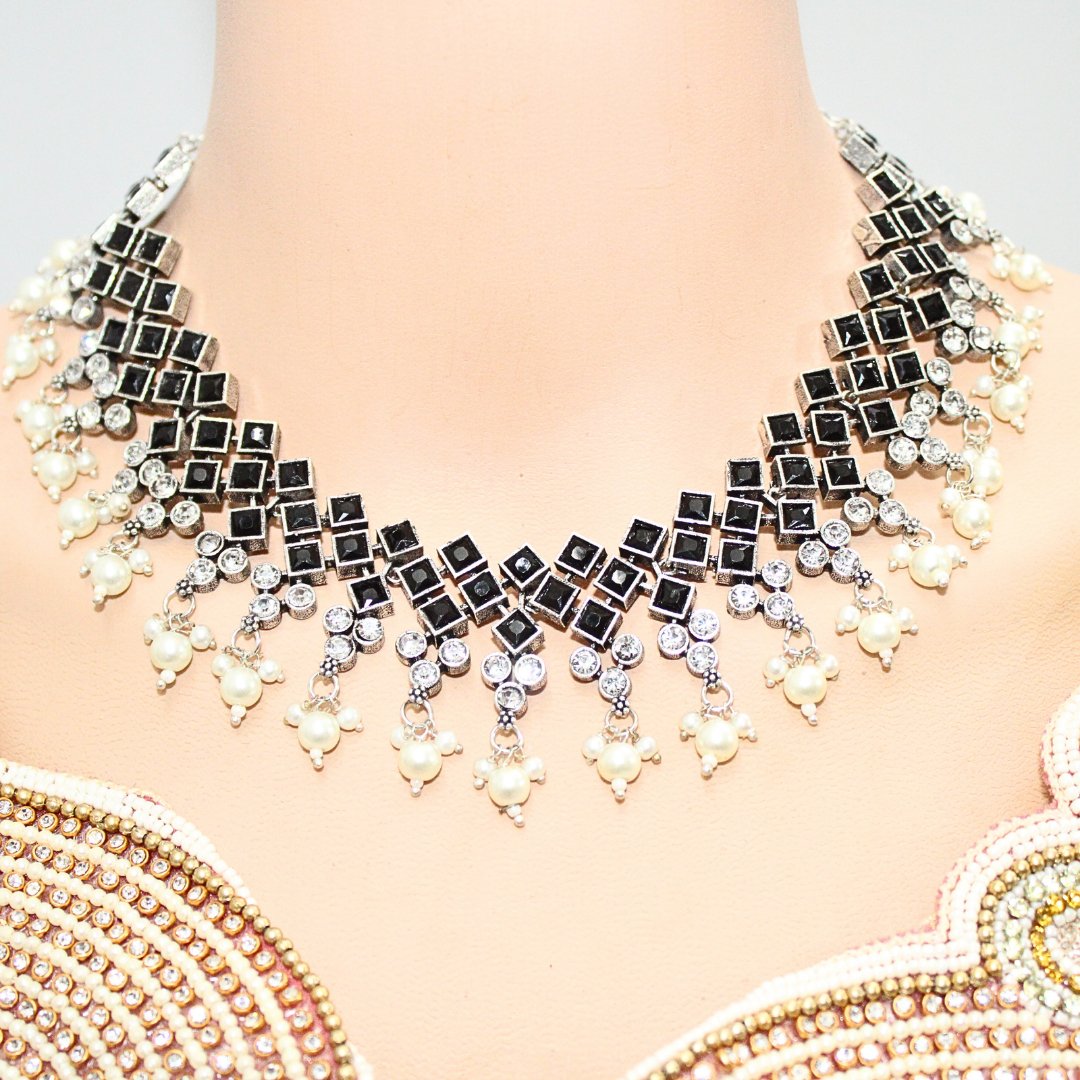 CRYSTAL NECKLACE SET-BLACK -Necklaces