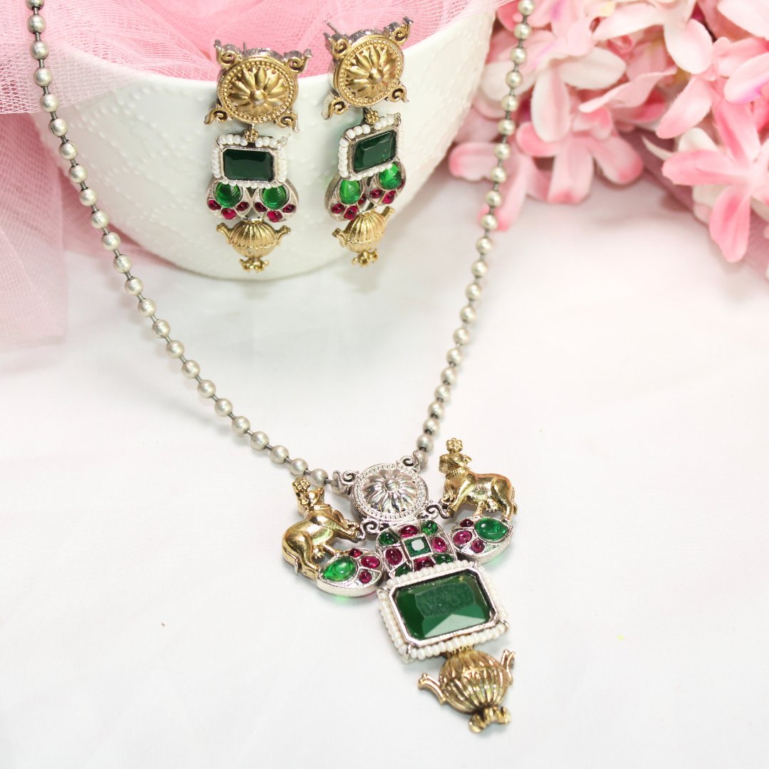 DUAL - TONE NANDI PENDANT SET - GREEN (GOLDEN EARRING) - Charms & Pendants