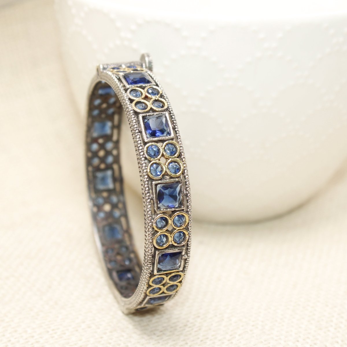 DUAL - TONE SQUARE AND DOTS STONE KADA - BLUE - kada