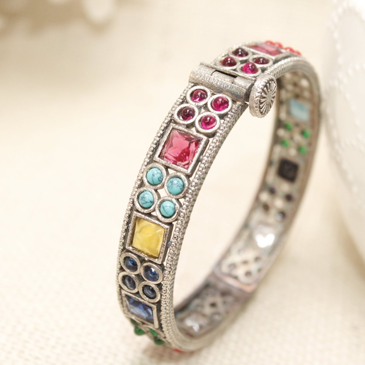 DUAL - TONE SQUARE AND DOTS STONE KADA - MULTICOLOUR - kada