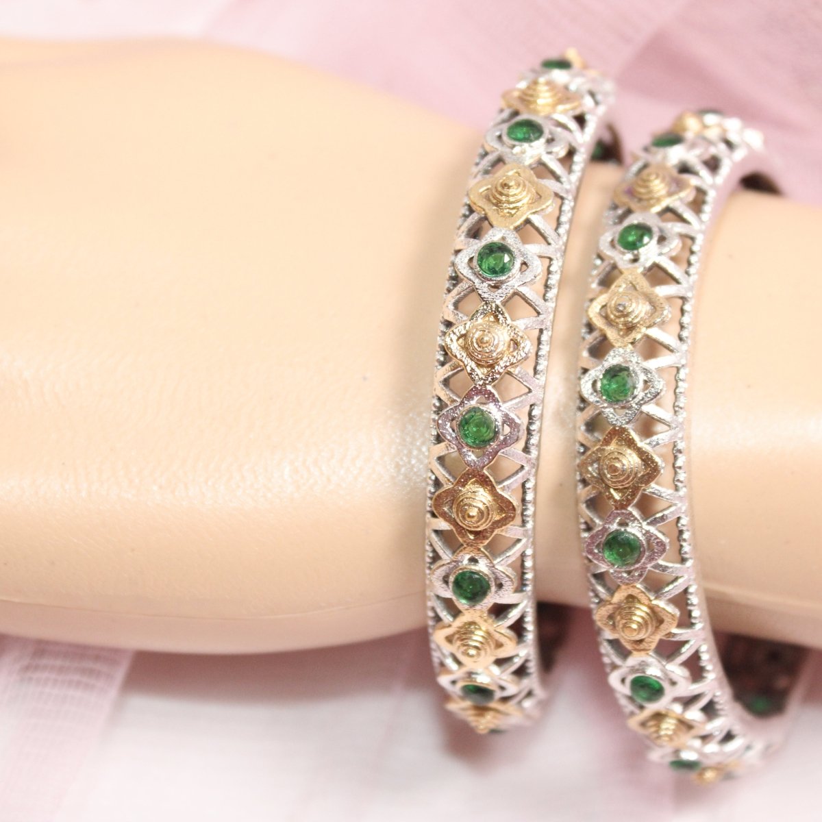 DUAL - TONE TRIKON JAALI RAJPUTANA BANGLE PAIR - SET OF 2 BANGLES - GREEN - kada