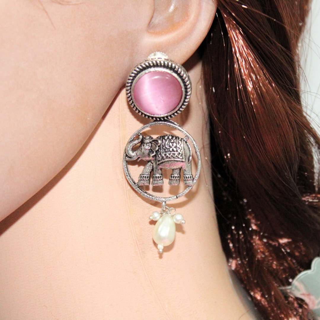 ELEPHANT IN RING & MONALISA STONE EARRING-PINK -EARRING