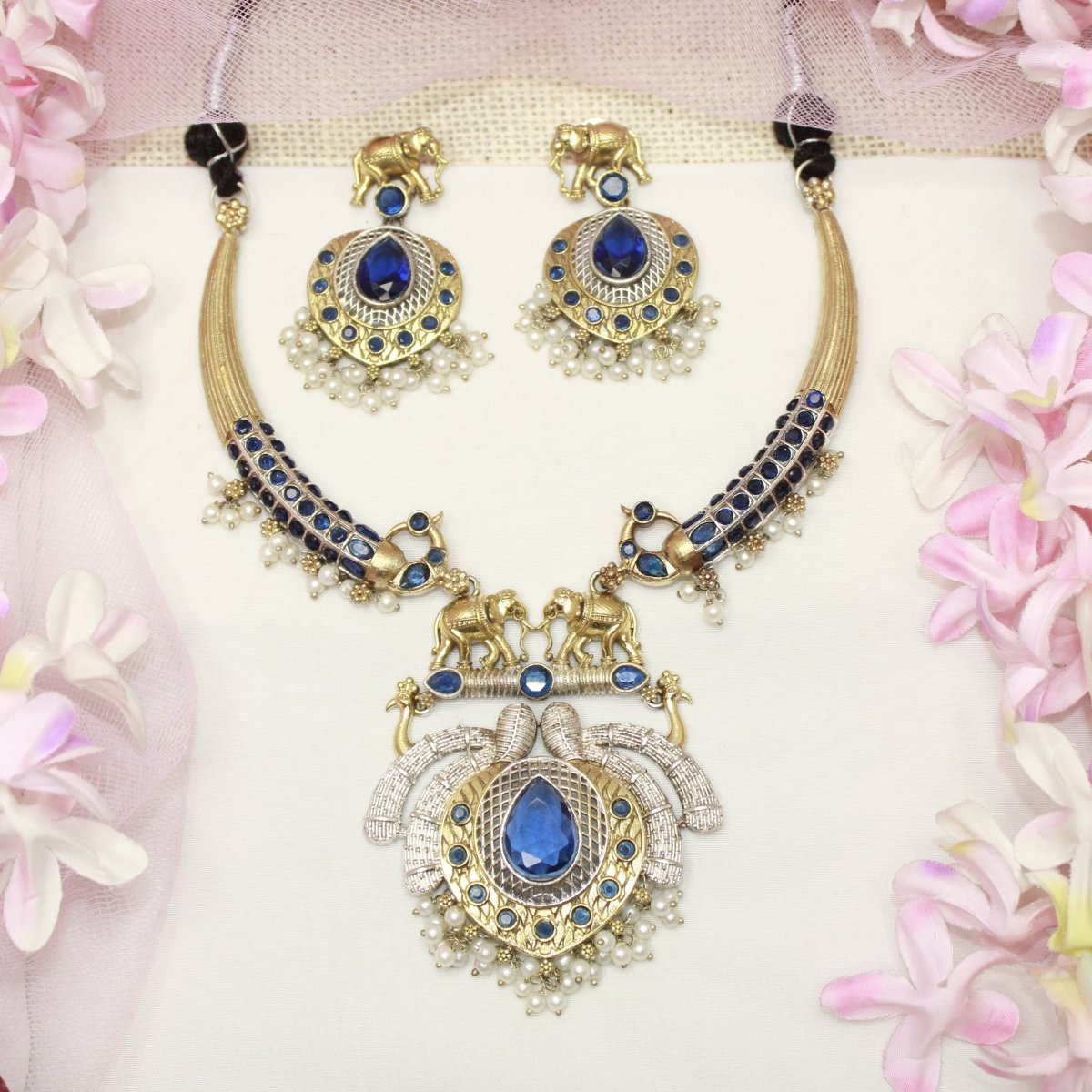 GAJ PAIR DUAL - TONE HASLI NECKLACE - BLUE - Necklaces