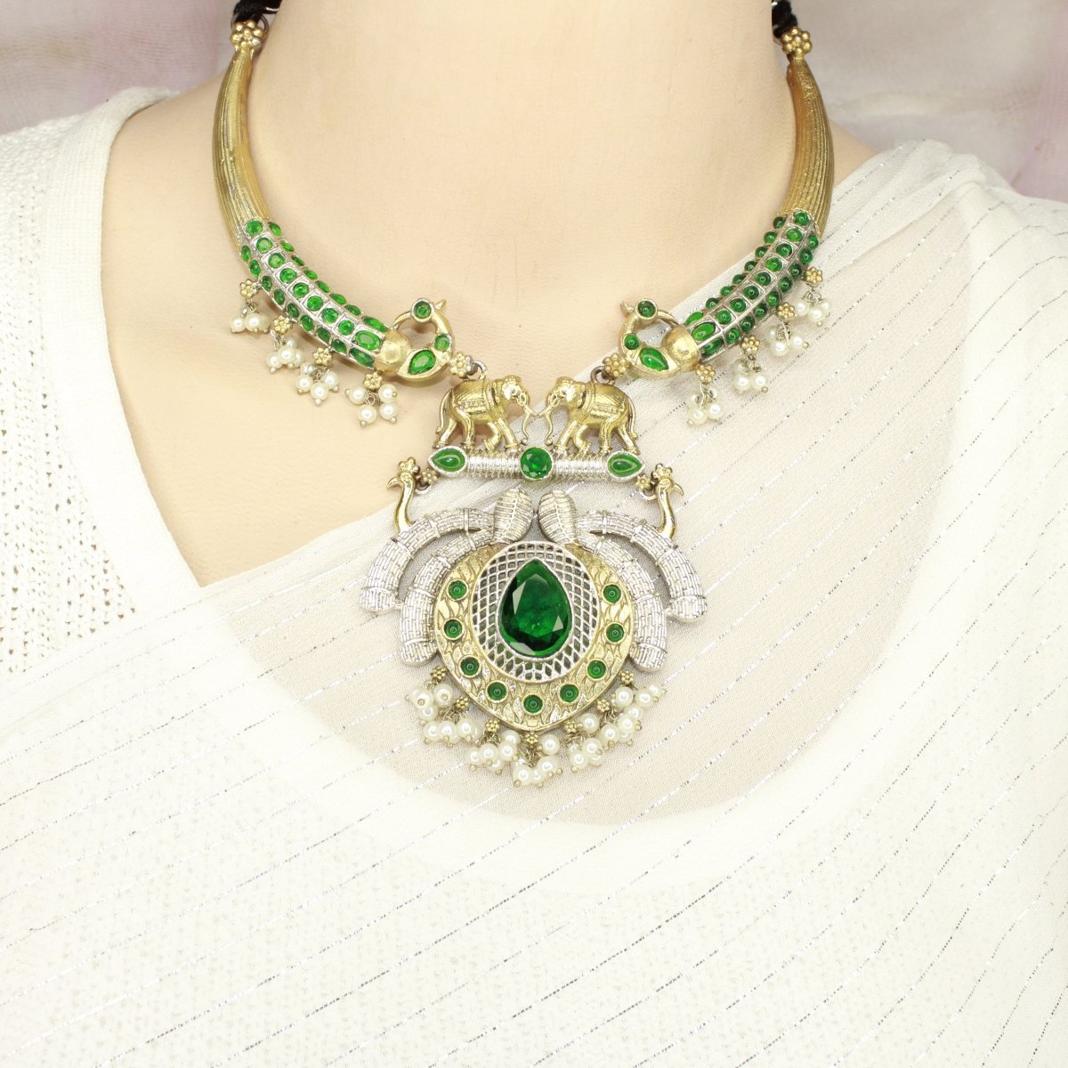 GAJ PAIR DUAL - TONE HASLI NECKLACE - GREEN - Necklaces