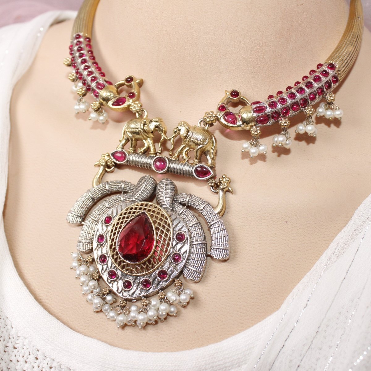 GAJ PAIR DUAL - TONE HASLI NECKLACE - MAROON - Necklaces