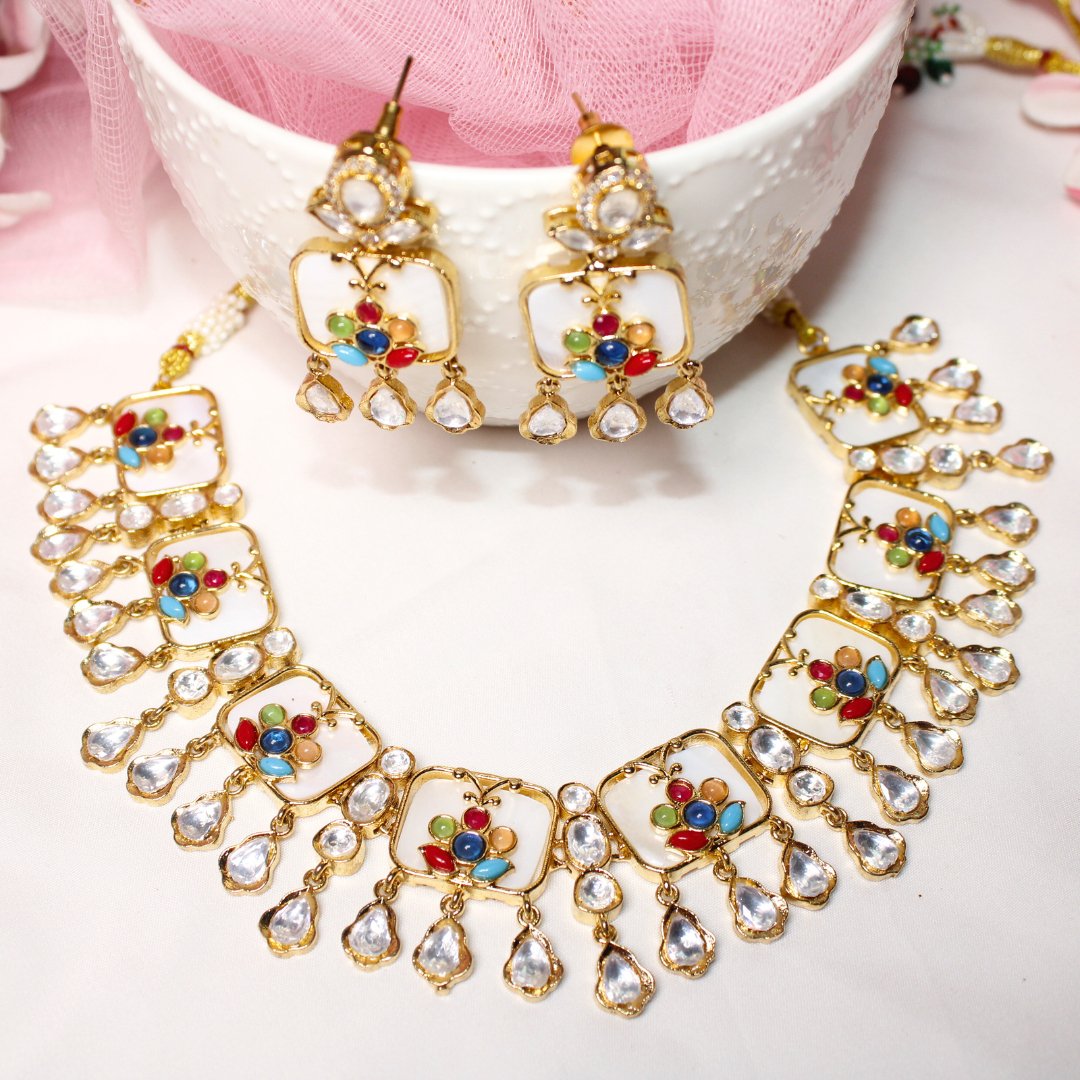 GULMOHAR - POLKI & STONE NECKLACE - WHITE - Necklaces