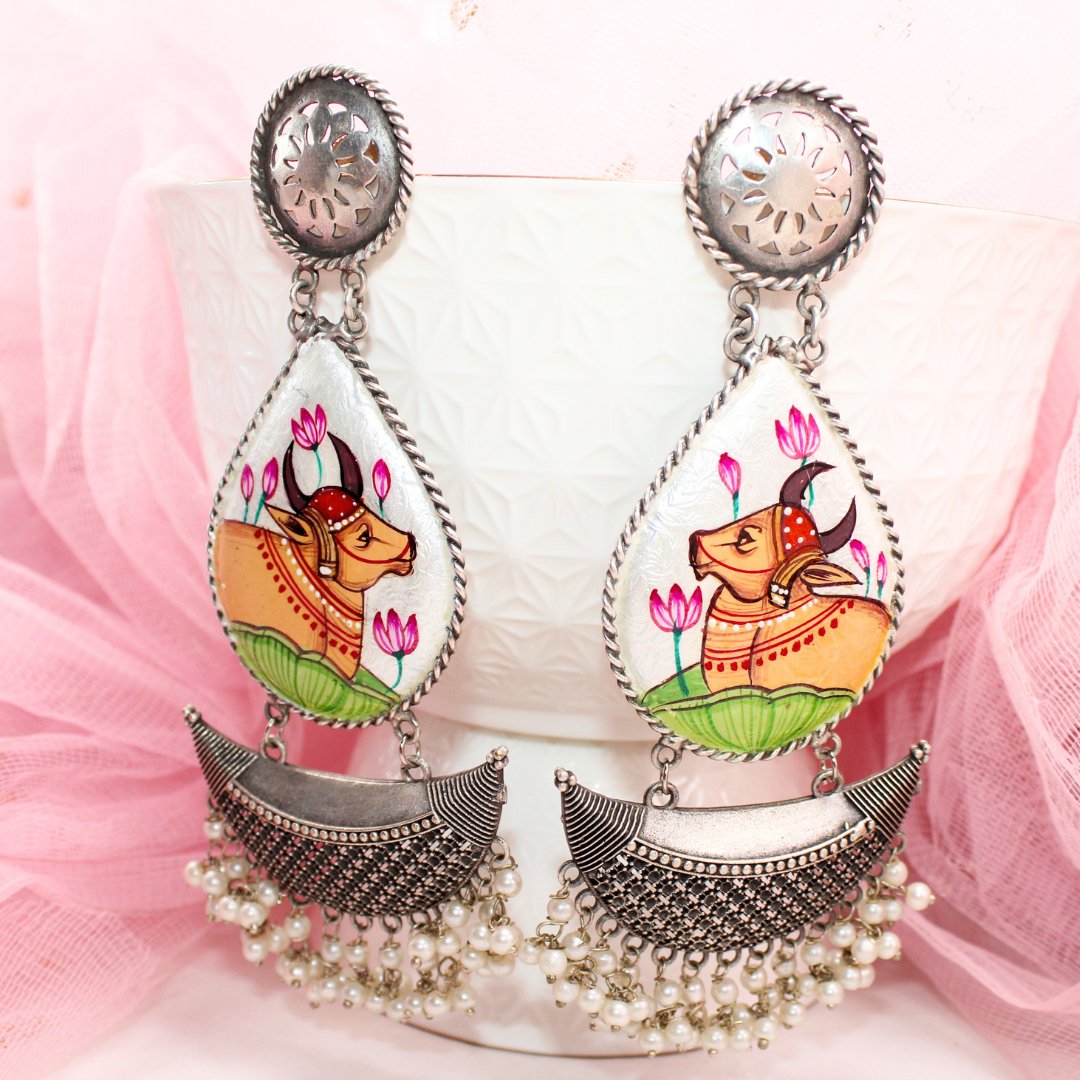 HANDPAINTED BIG JHUMKA - WHITE NANDI - EARRING