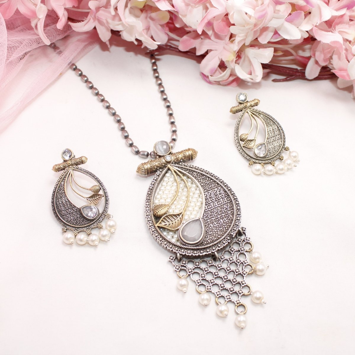 KALASH - DUAL - TONE PEARL JAALI ANTIQUE GOLDEN PENDANT SET - GREY - Charms & Pendants