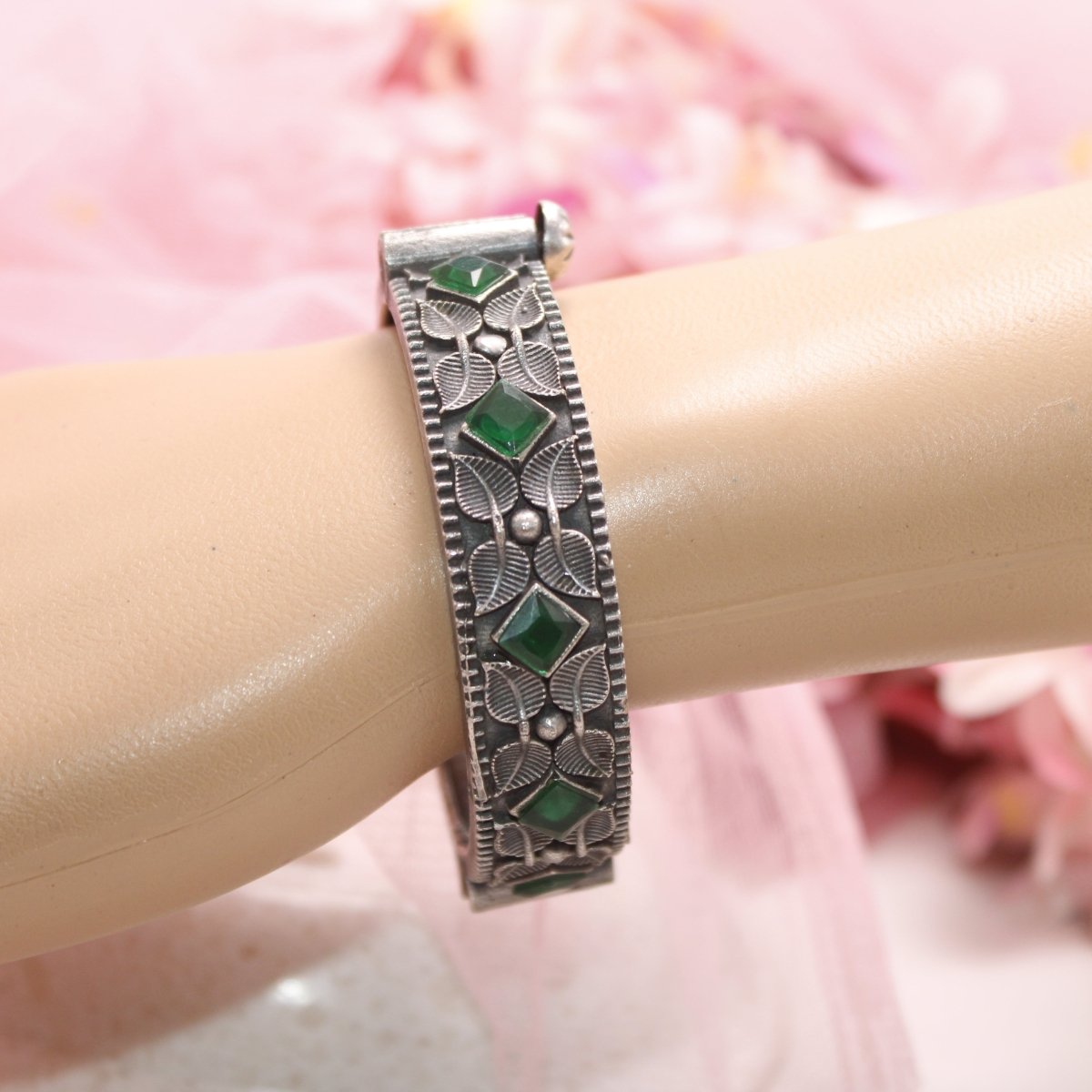 KALI - OXIDISED SILVER LOOK ALIKE KADA - GREEN - kada