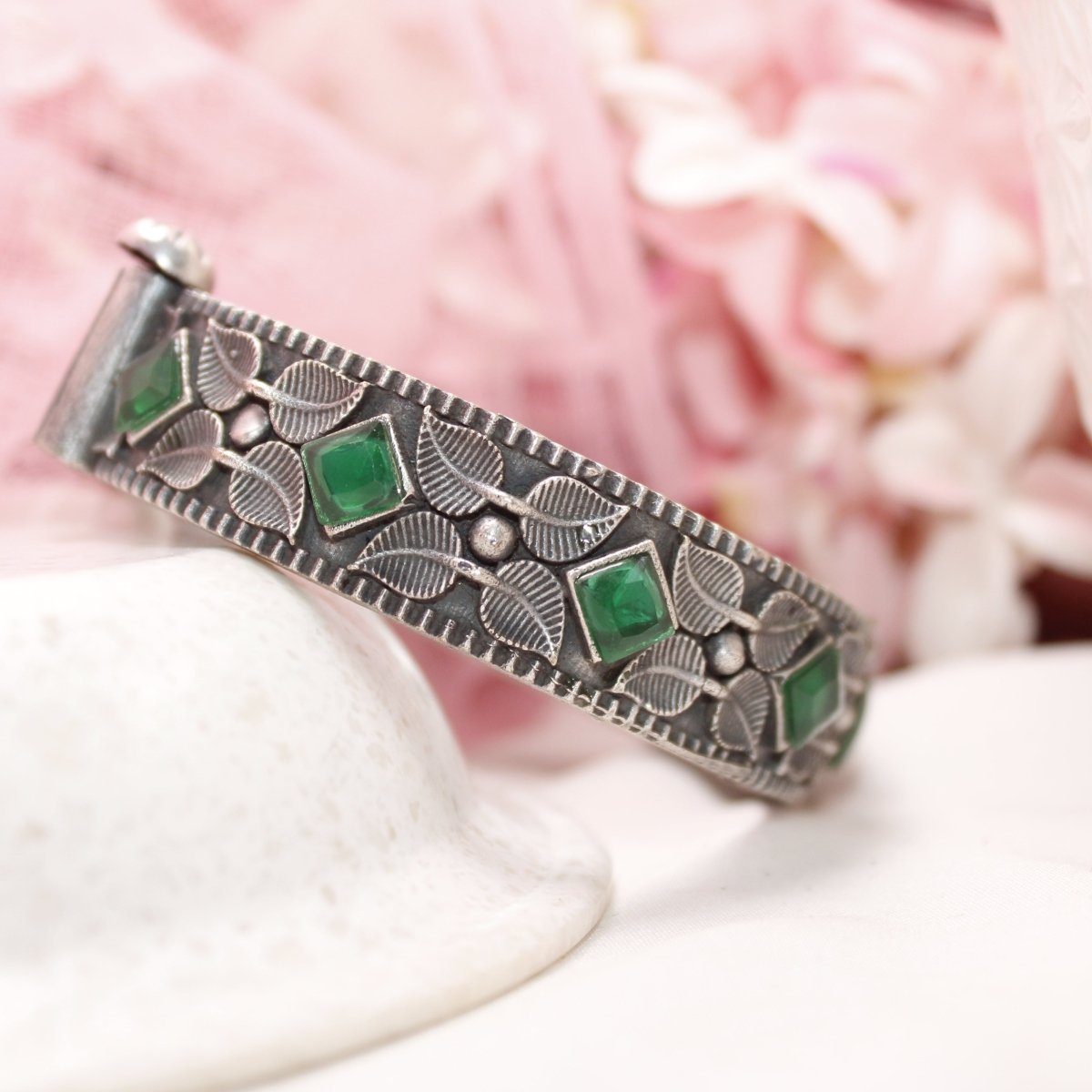 KALI - OXIDISED SILVER LOOK ALIKE KADA - GREEN - kada